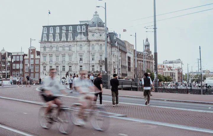 Turistas En Amsterdam