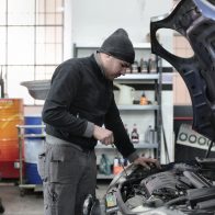 Autószerelő fizetés Hollandiában: Átfogó útmutató gépjármű-technikusoknak