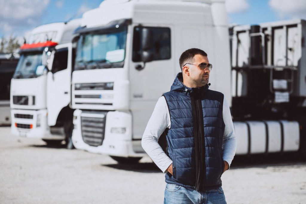 Autista Di Camion Uomo In Unazienda Di Logistica