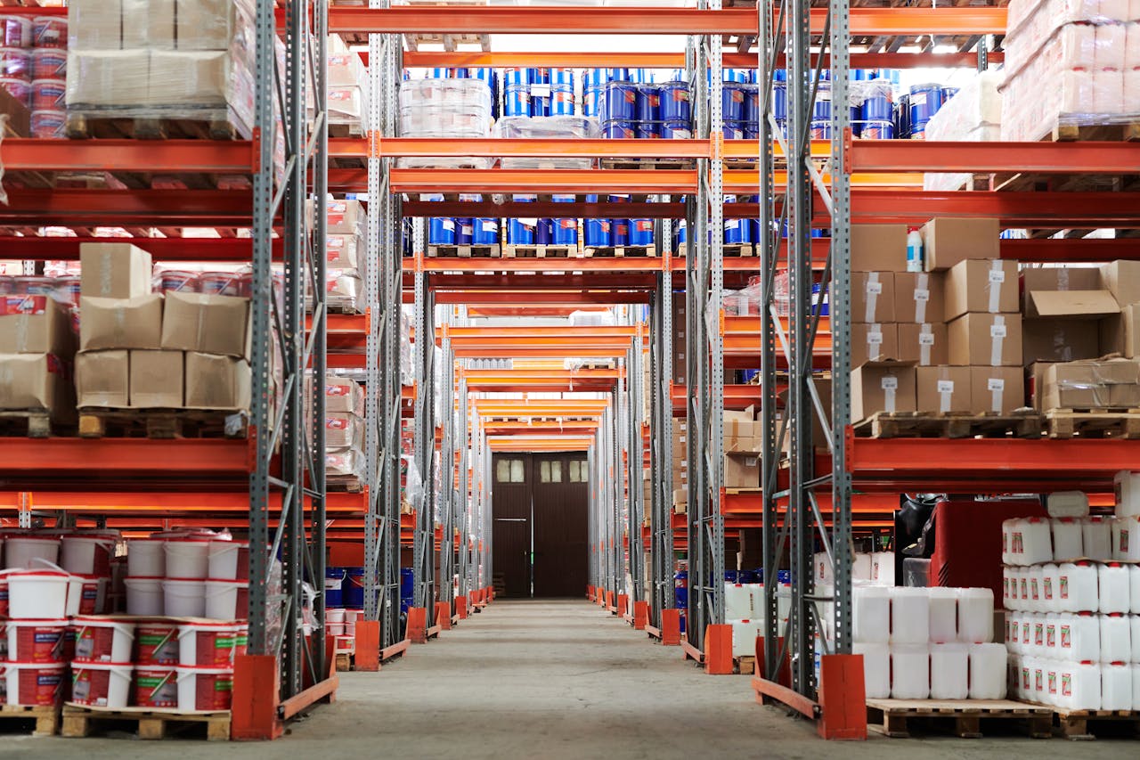 Stipendio di un operatore di magazzino nei Paesi Bassi: quanto si guadagna nella logistica nel 2026