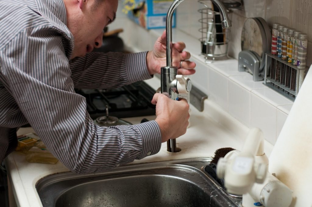Canalizador Trabalhador De Reparos