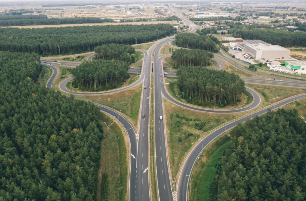 Intersection Road Woods